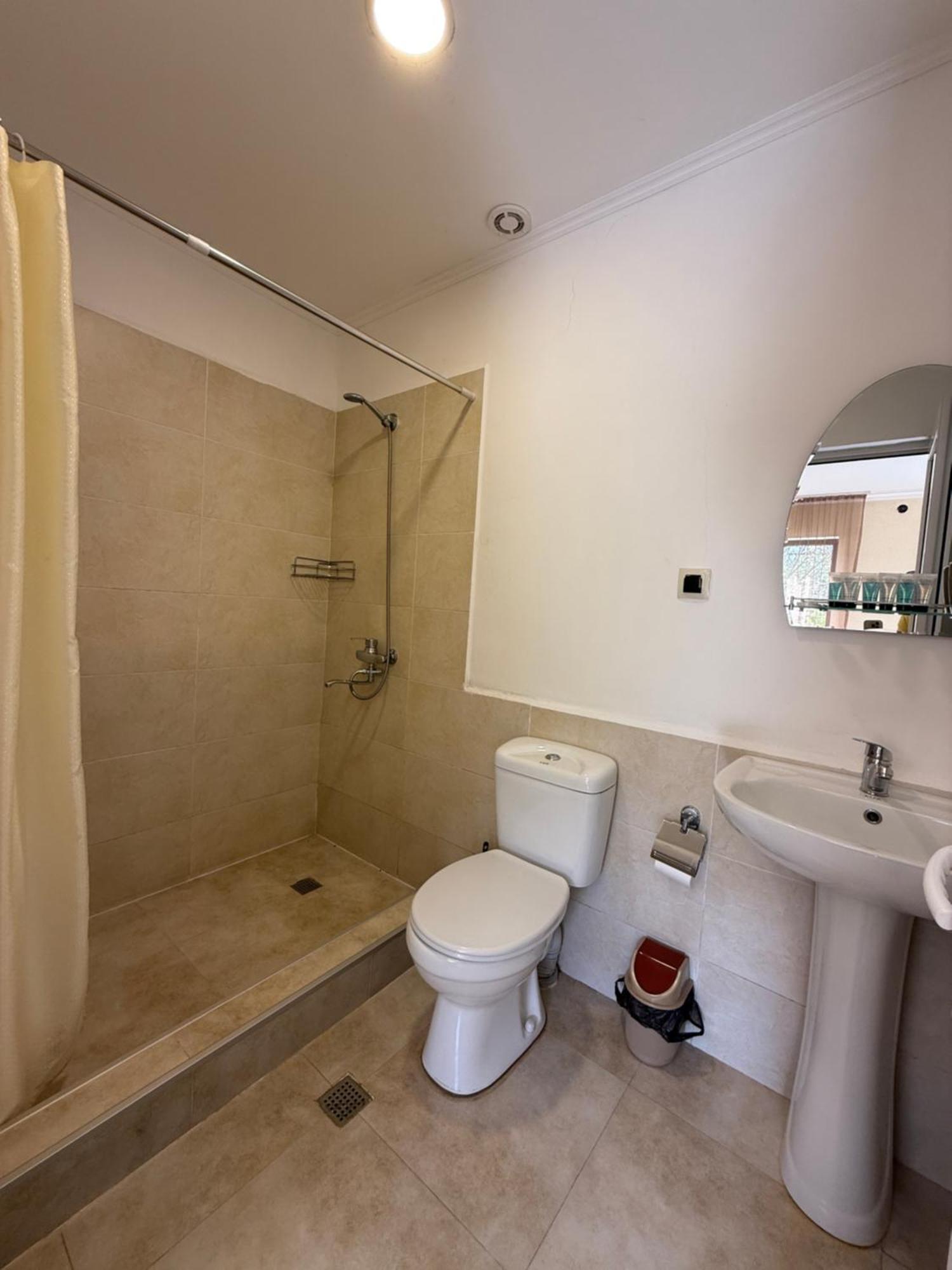 Hotel Villa Eniseli Екстериор снимка